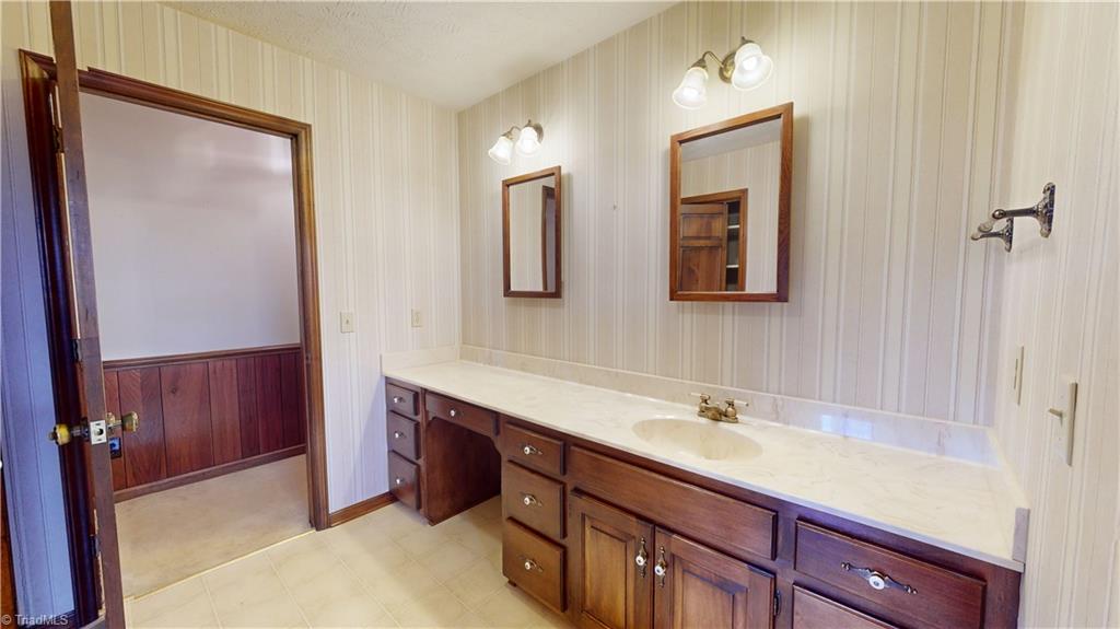 171 Ridgewood Drive Mount Airy, NC 27030 - Photo 34 of 43