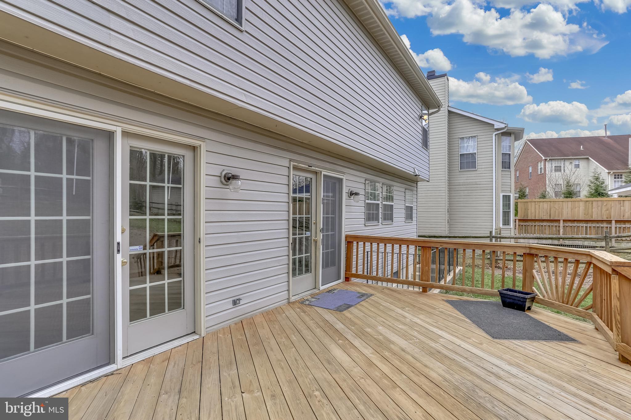6260 Martin Road Columbia, MD 21044 - Photo 11 of 34 Back Deck