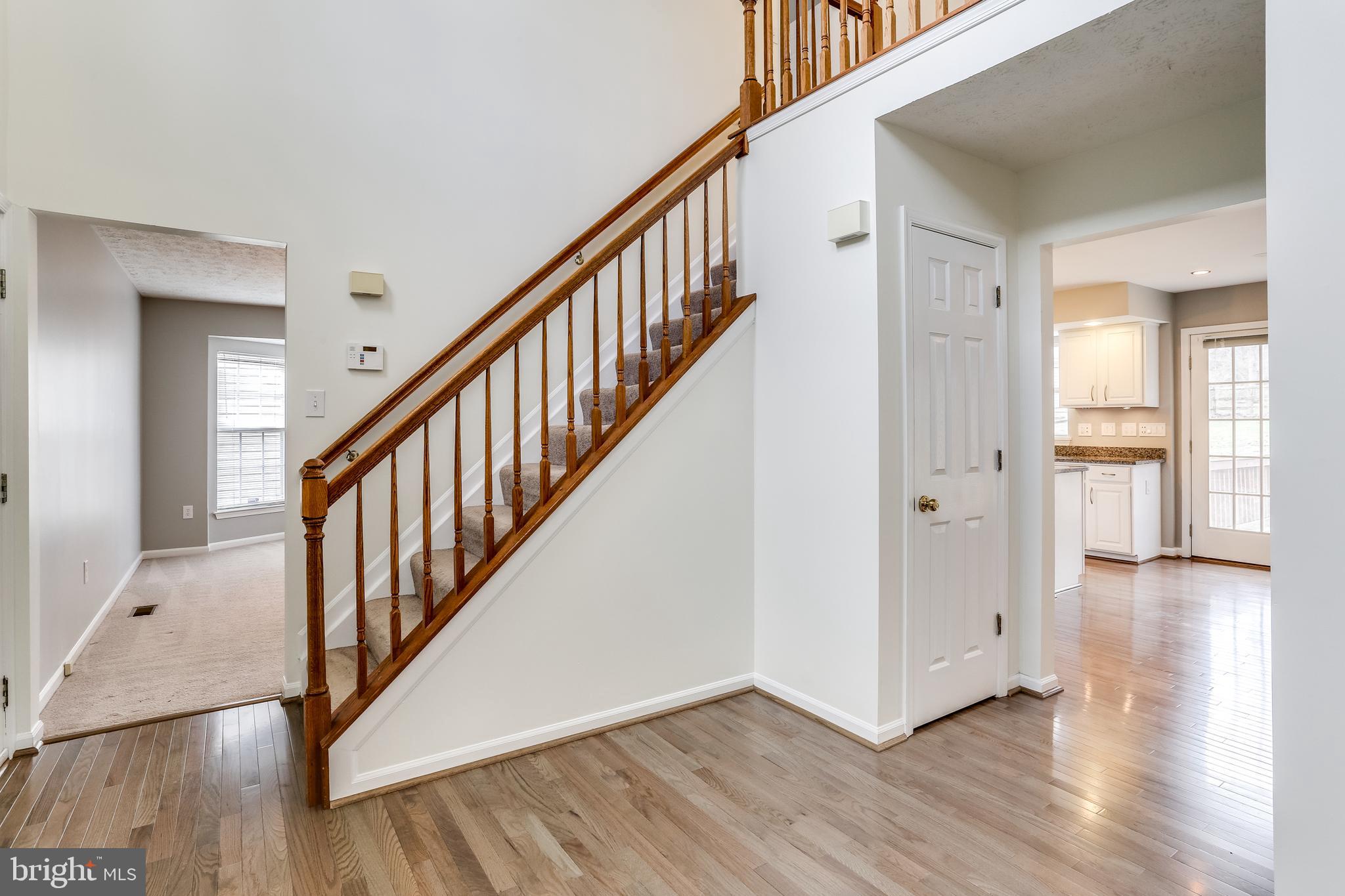 6260 Martin Road Columbia, MD 21044 - Photo 13 of 34 Foyer