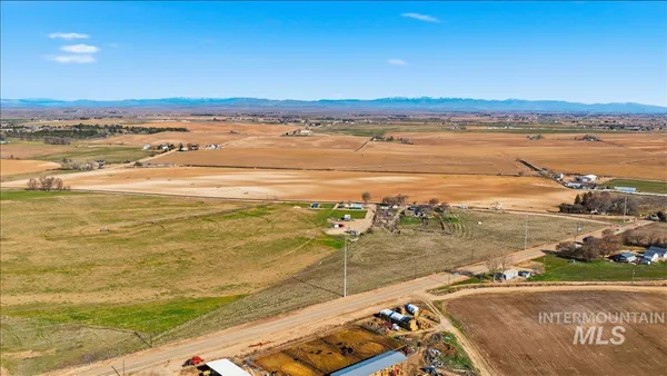 $550,000 | 27633 Farmway Road, Caldwell, ID 83607