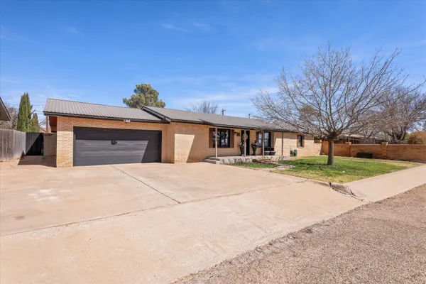 $260,000 | 603 3rd Street, Plains, TX 79355