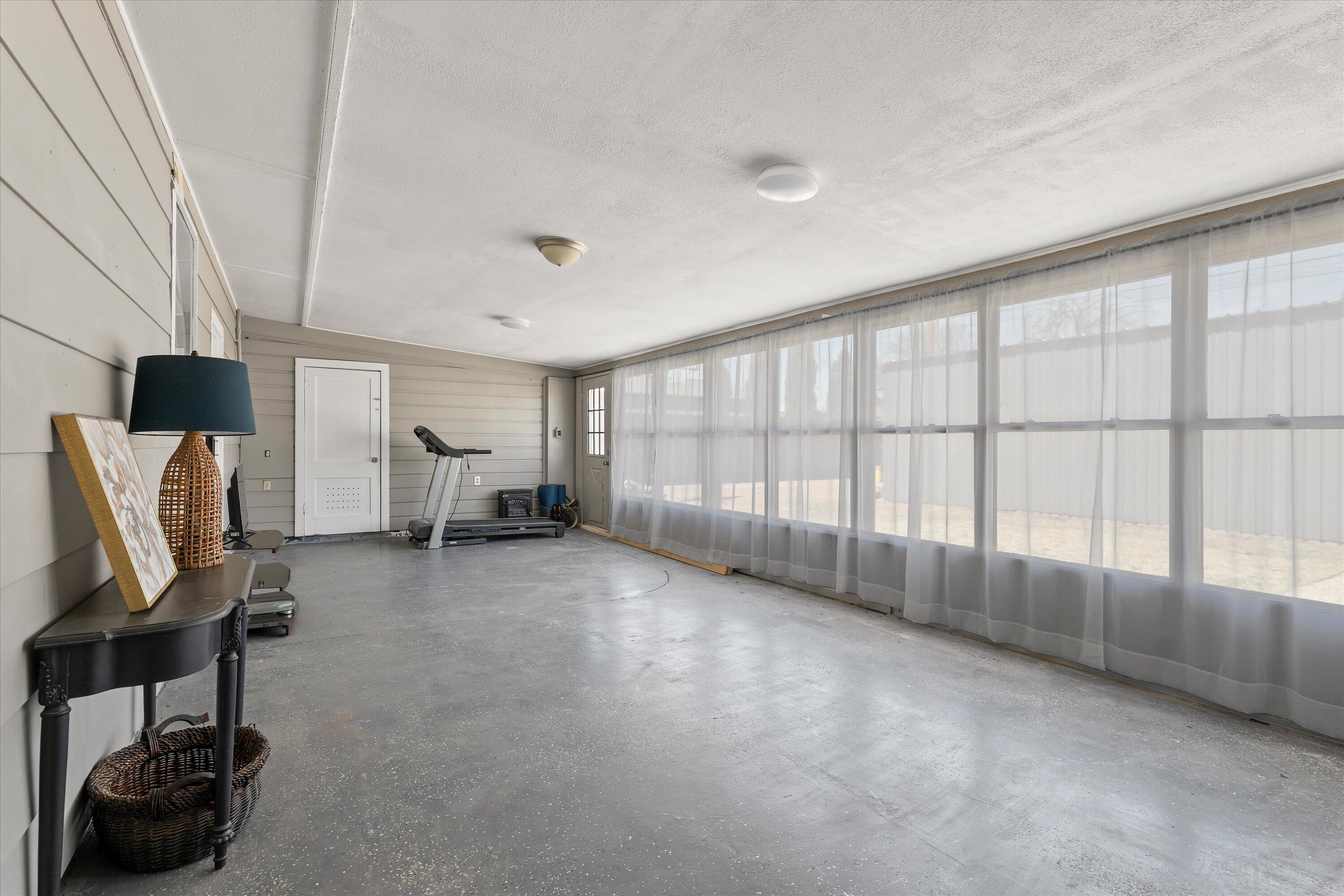 603 3rd Street Plains, TX 79355 - Photo 4 of 34 26-603 3rd St