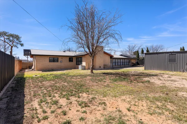 $260,000 | 603 3rd Street, Plains, TX 79355