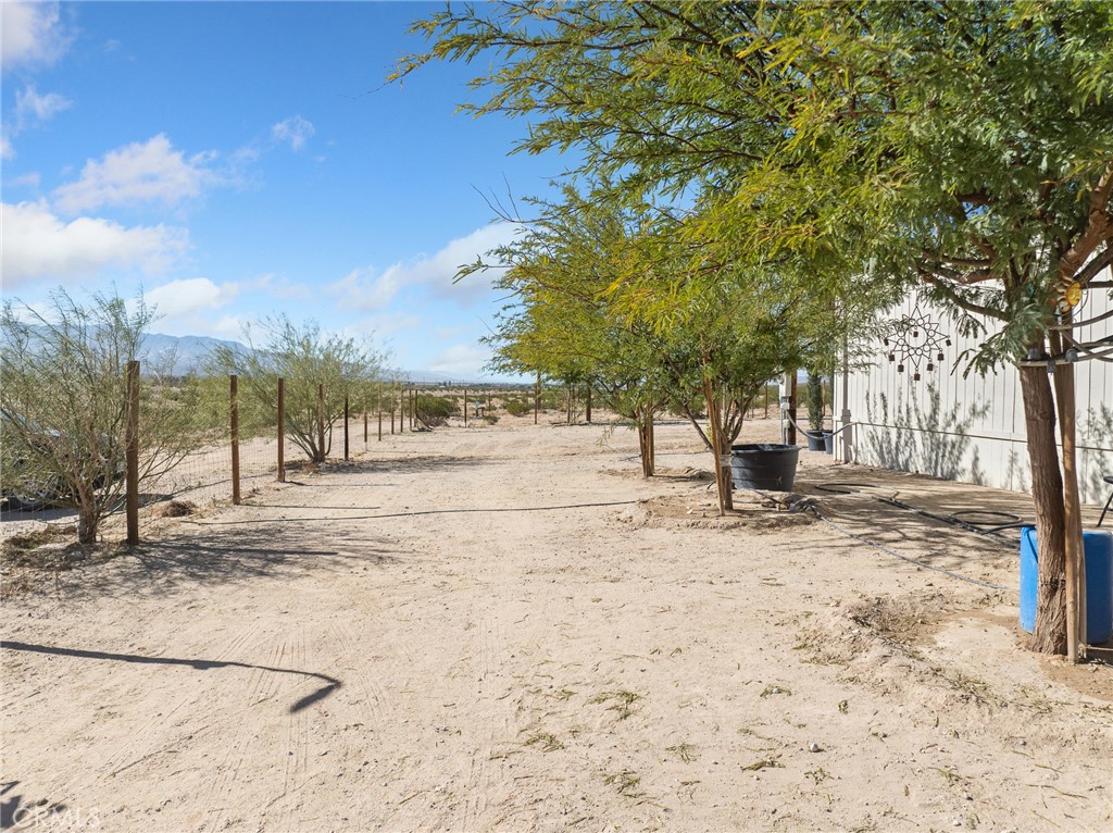 39626 East End Road Lucerne Valley, CA 92356 - Photo 9 of 26