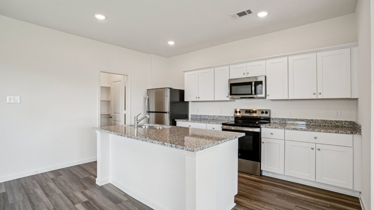 9341 Beryl Lane Conroe, TX 77303 - Photo 2 of 12