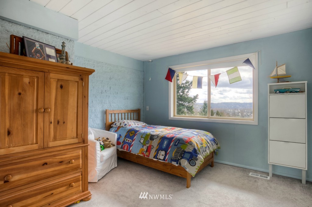 11423 Karshner Road East Edgewood, WA 98372 - Photo 8 of 15 Gallery Image 8