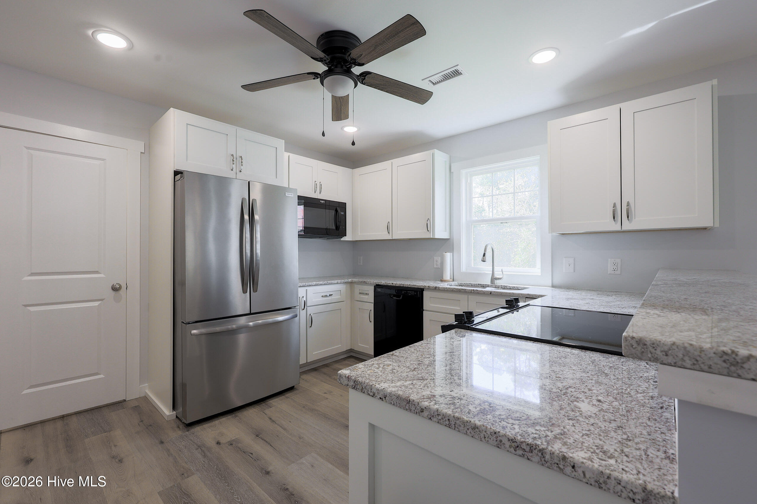 441 Ridge Road Wilmington, NC 28412 - Photo 6 of 11 DD8A7268