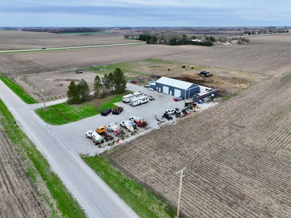 $259,900 | 335 North 9250e Road, Momence, IL 60954
