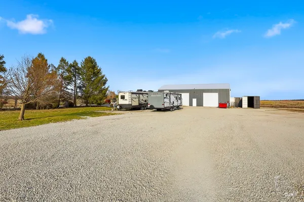 $259,900 | 335 North 9250e Road, Momence, IL 60954