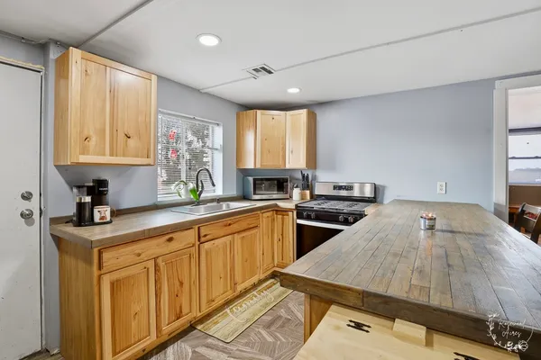 $259,900 | 335 North 9250e Road, Momence, IL 60954