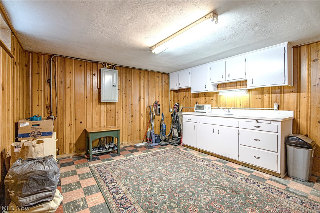 4013 Stonehaven Road Cleveland, OH 44121 - Photo 21 of 27