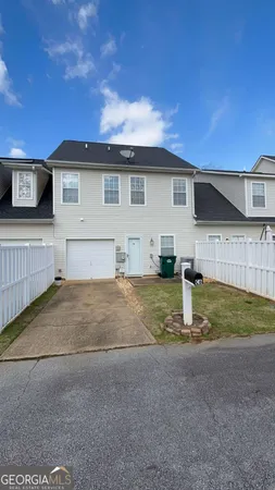 $2,000 | 392 Mill Pond Crossing, Unit C6, Carrollton, GA 30116