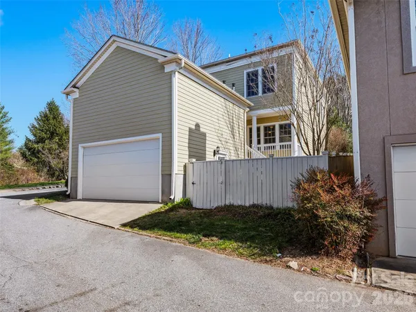 $750,000 | 101 White Ash Drive East, Asheville, NC 28803