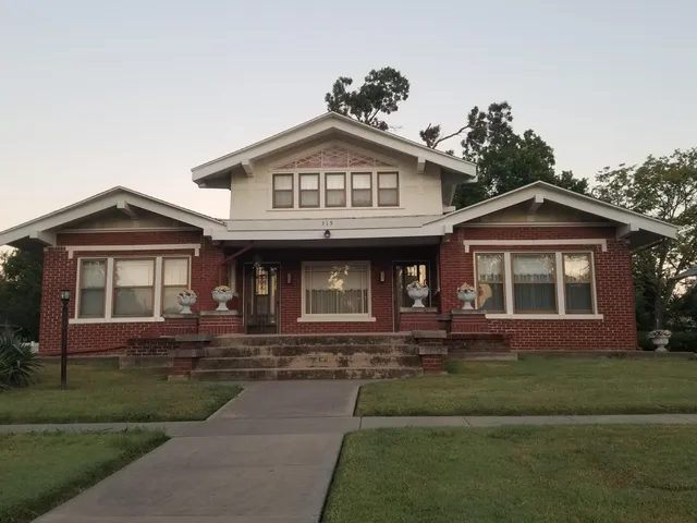 $144,750 | 319 North Myrtle Street, Eureka, KS 67045