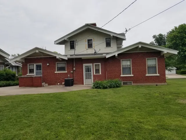 $144,750 | 319 North Myrtle Street, Eureka, KS 67045