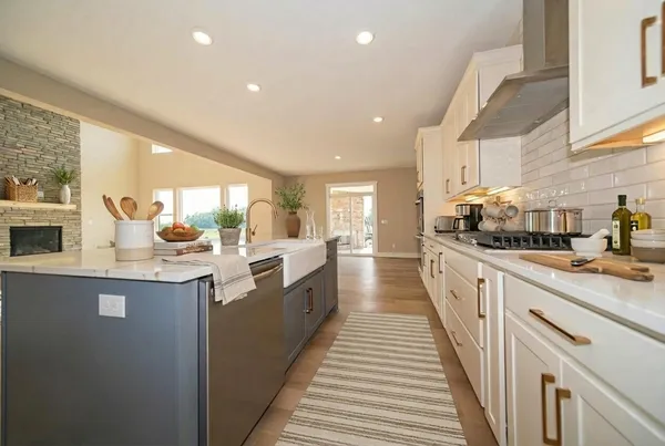 $949,900 | 12964 Spirea Avenue, St. John, IN 46373