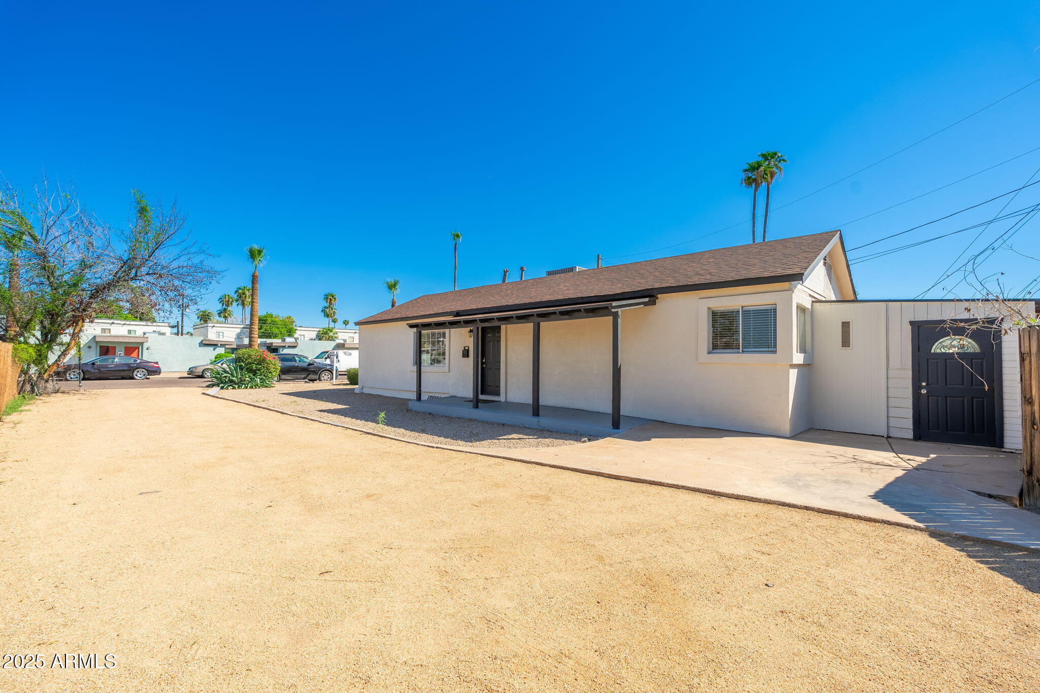 913 West Highland Avenue Phoenix, AZ 85013 - Photo 2 of 25 913 W Highland Avenue