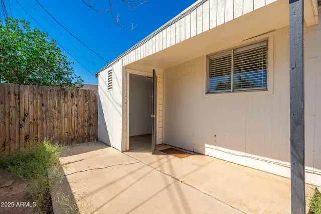 $1,800 | 913 West Highland Avenue, Phoenix, AZ 85013