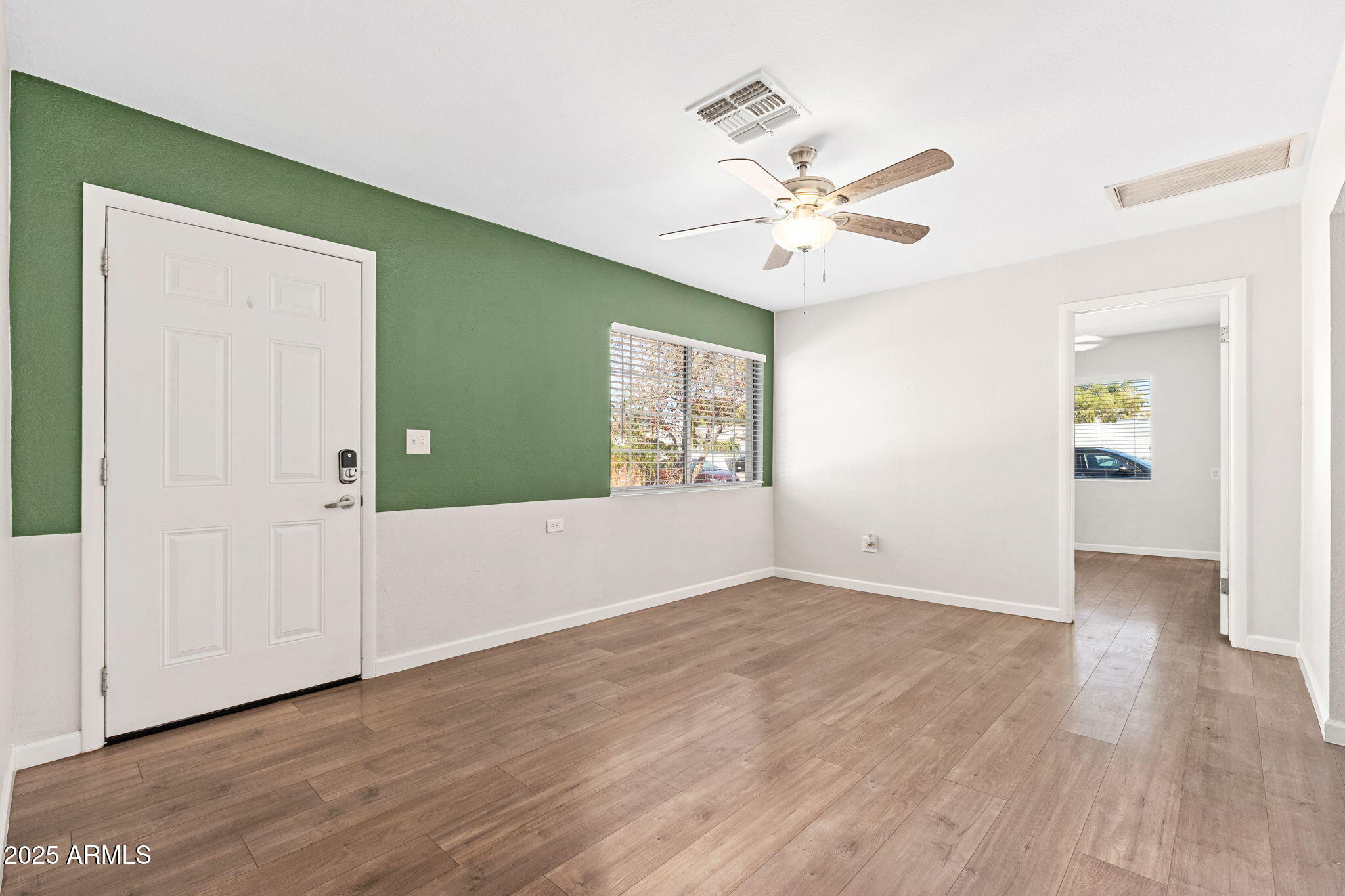 913 West Highland Avenue Phoenix, AZ 85013 - Photo 5 of 25 913 W Highland Avenue