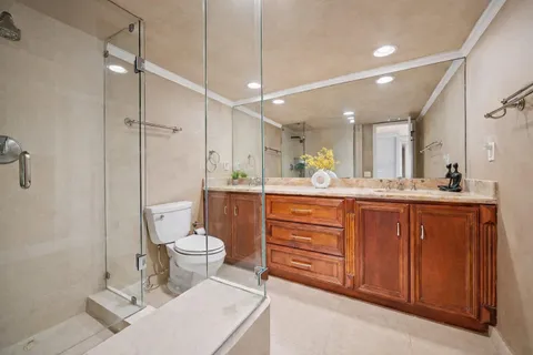 $675,000 | 936 Intracoastal Drive, Unit 19F, Fort Lauderdale, FL 33304