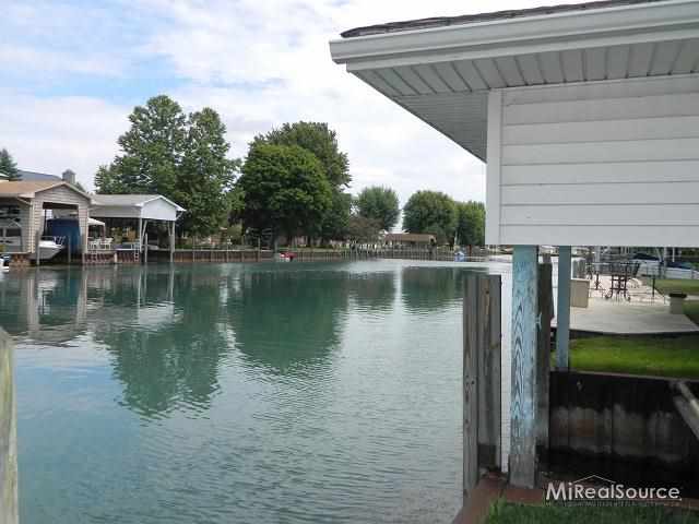 7224 Cardinal Road Algonac, MI 48001 - Photo 8 of 20 31191987-7.JPG