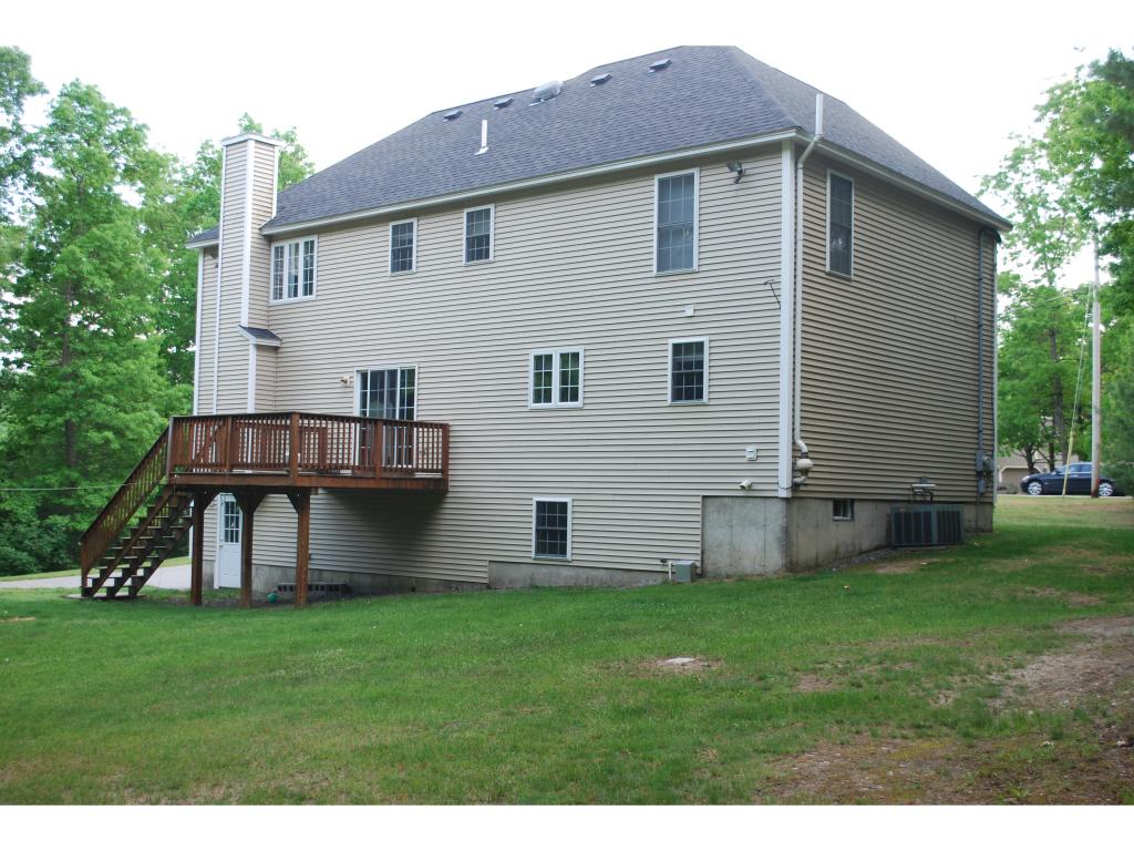 47 Ledge Road Pelham, NH 03076 - Photo 32 of 36