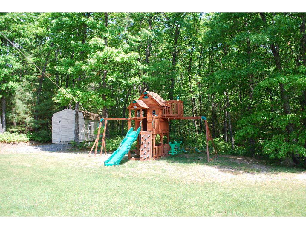 47 Ledge Road Pelham, NH 03076 - Photo 34 of 36