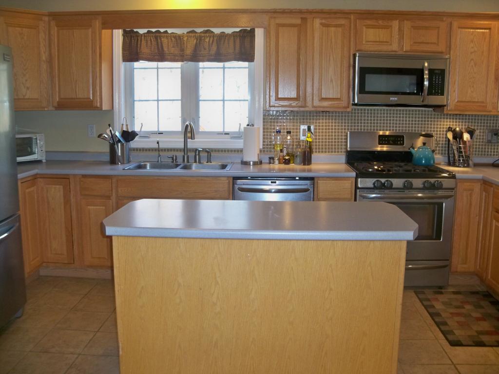 47 Ledge Road Pelham, NH 03076 - Photo 5 of 36