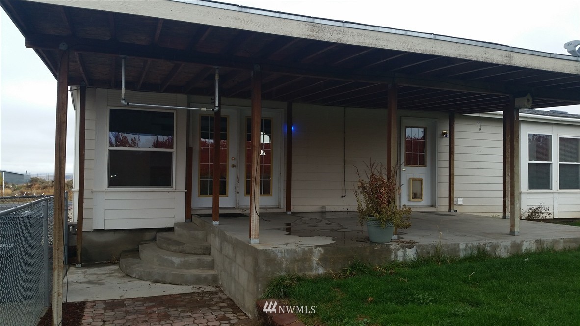 13195 Rd Q Northwest Quincy, WA 98848 - Photo 3 of 19