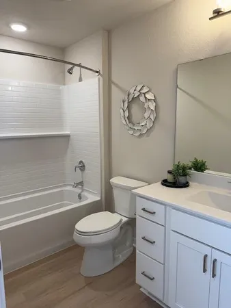 $369,900 | W219-n16270 W219-n16270 Primrose Court, Jackson, WI 53037
