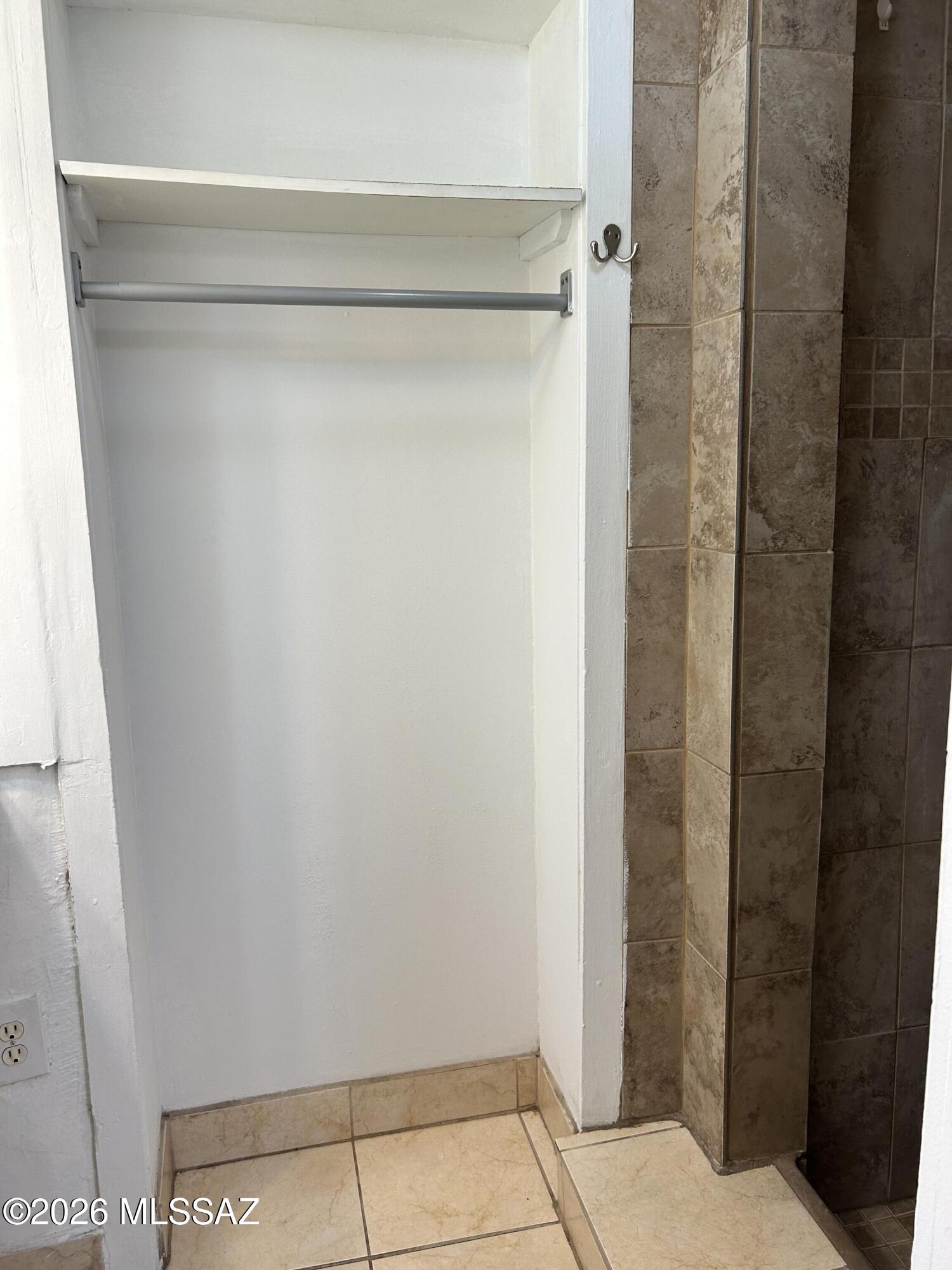 532 West Simmons Road Tucson, AZ 85705 - Photo 18 of 26 BATHROOM 3 SIMMONS