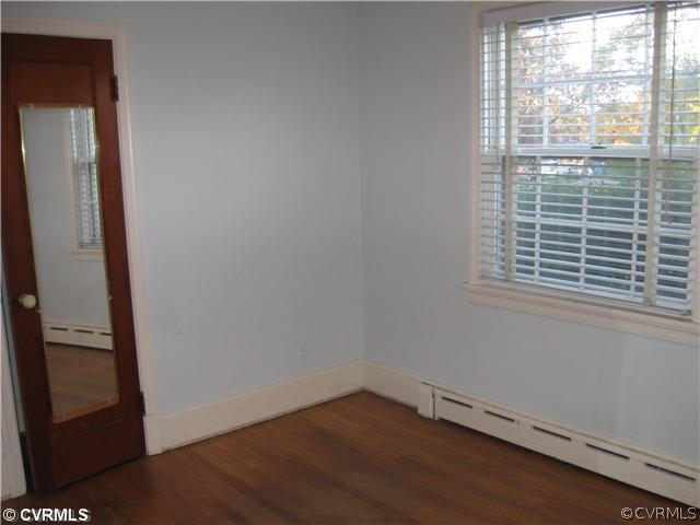 1951 Springdale Road Richmond, VA 23222 - Photo 9 of 12 Exterior Front - Front bedroom