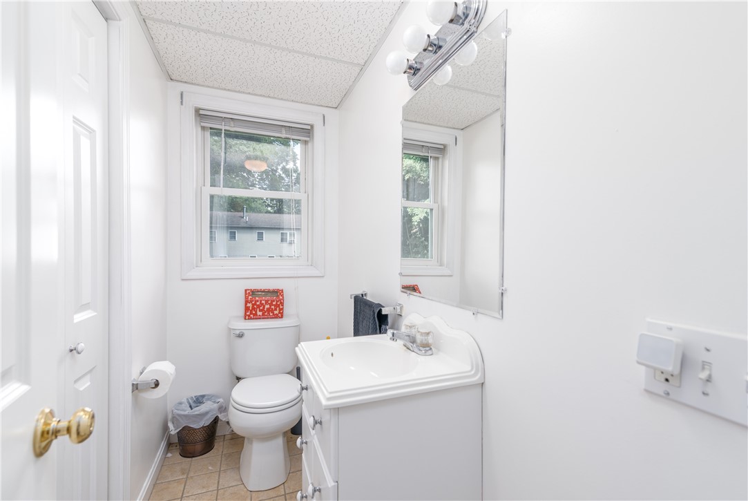 161 New River Road Lincoln, RI 02838 - Photo 14 of 30