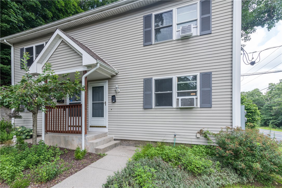 161 New River Road Lincoln, RI 02838 - Photo 2 of 30