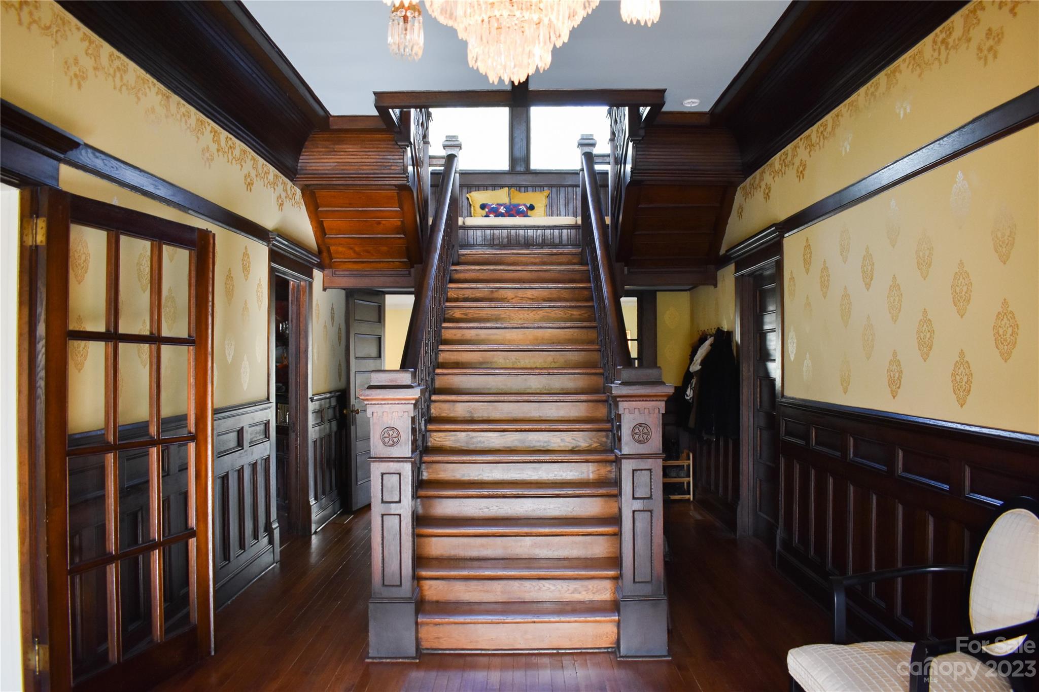 506 Main Street Southwest Lenoir, NC 28645 - Photo 10 of 29 a view of entryway