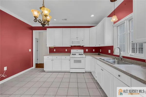 $624,900 | 12 Yates Road, Somerset, NJ 08873