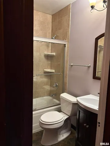 $129,900 | 3316 Avenue Of The Cities, Moline, IL 61265