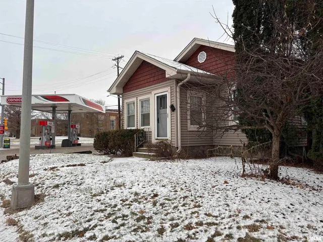 $129,900 | 3316 Avenue Of The Cities, Moline, IL 61265