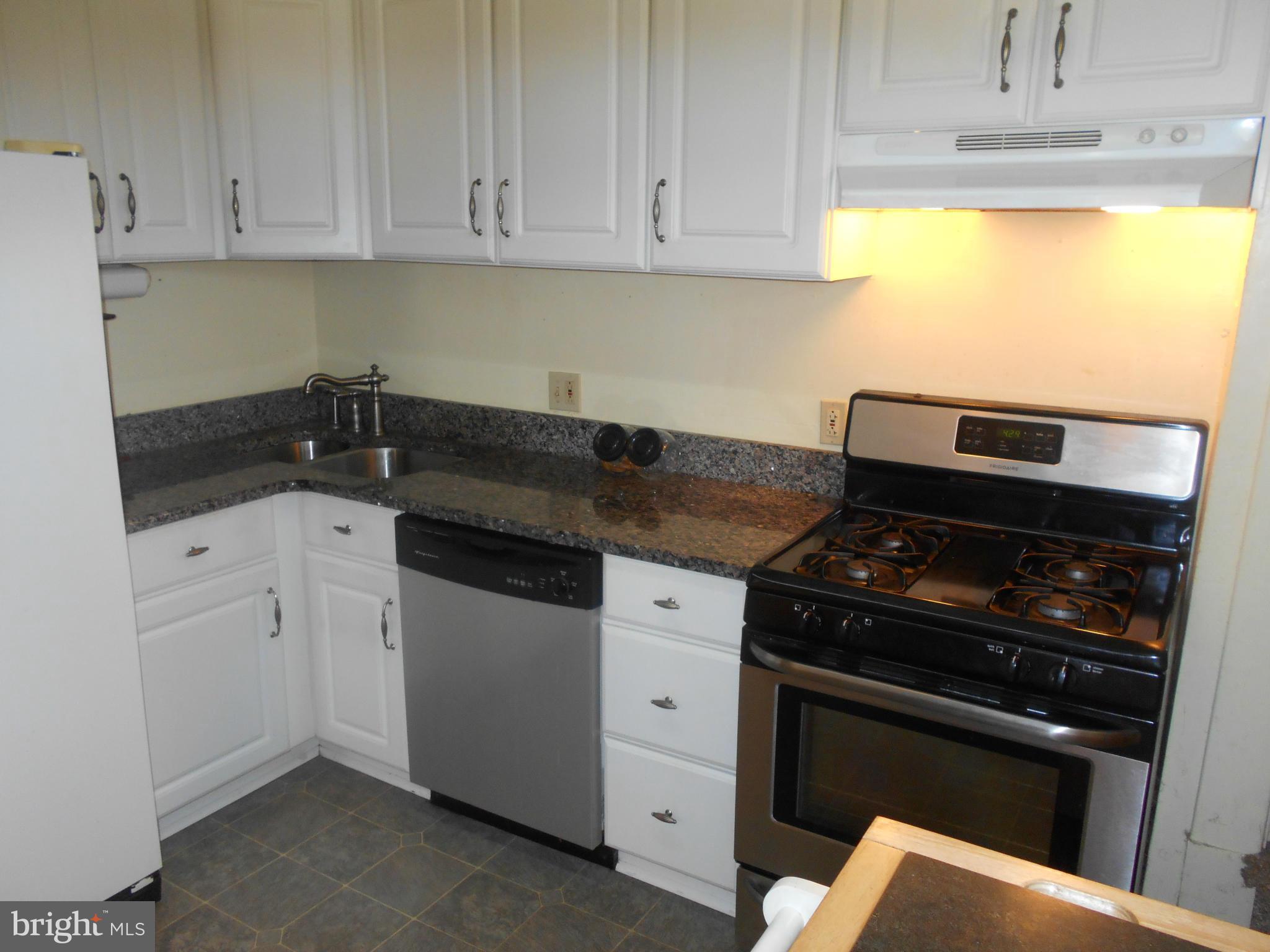 3511 Rosedale Road Baltimore, MD 21215 - Photo 17 of 29 Kitchen