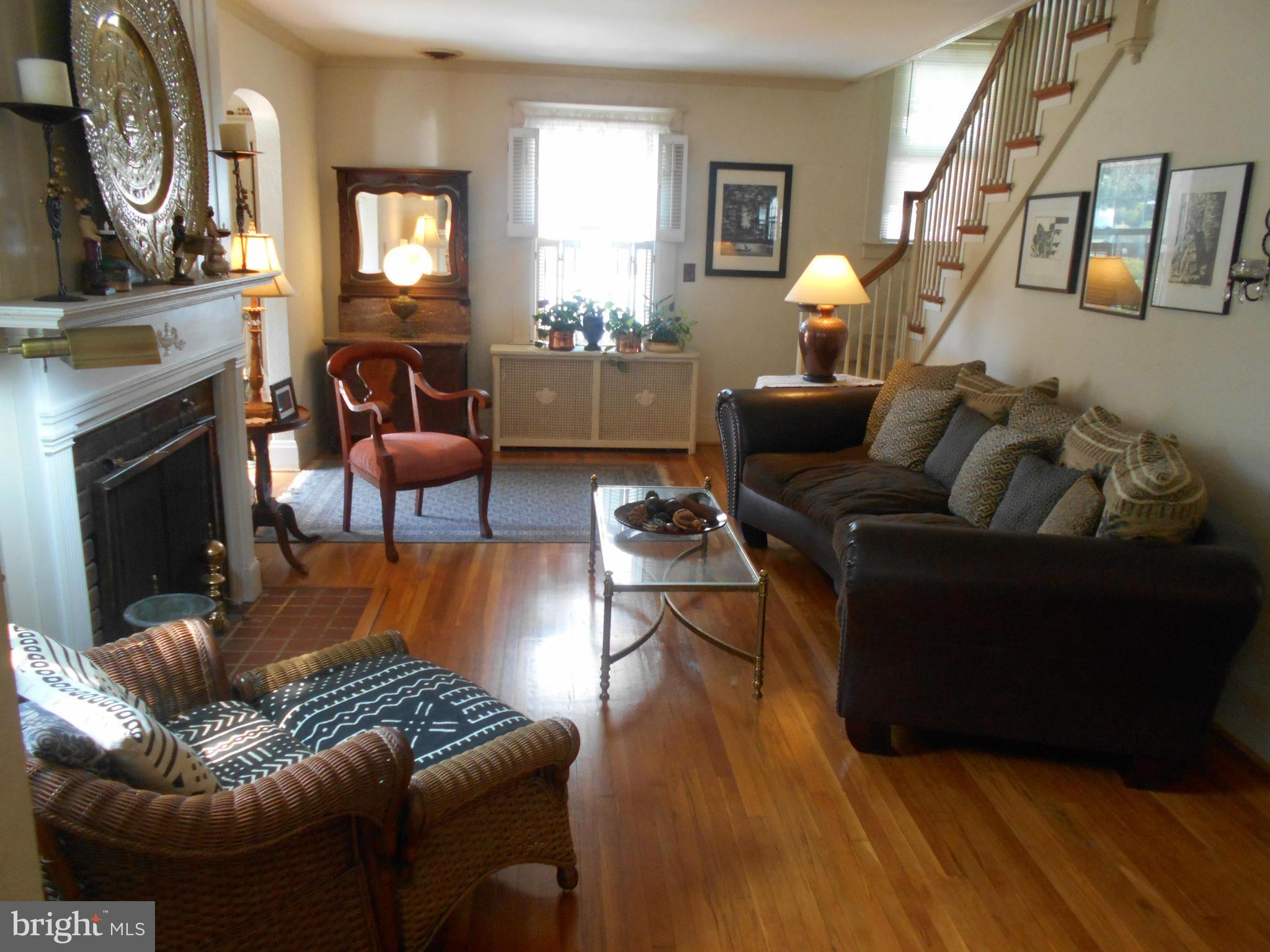 3511 Rosedale Road Baltimore, MD 21215 - Photo 5 of 29 Living Room