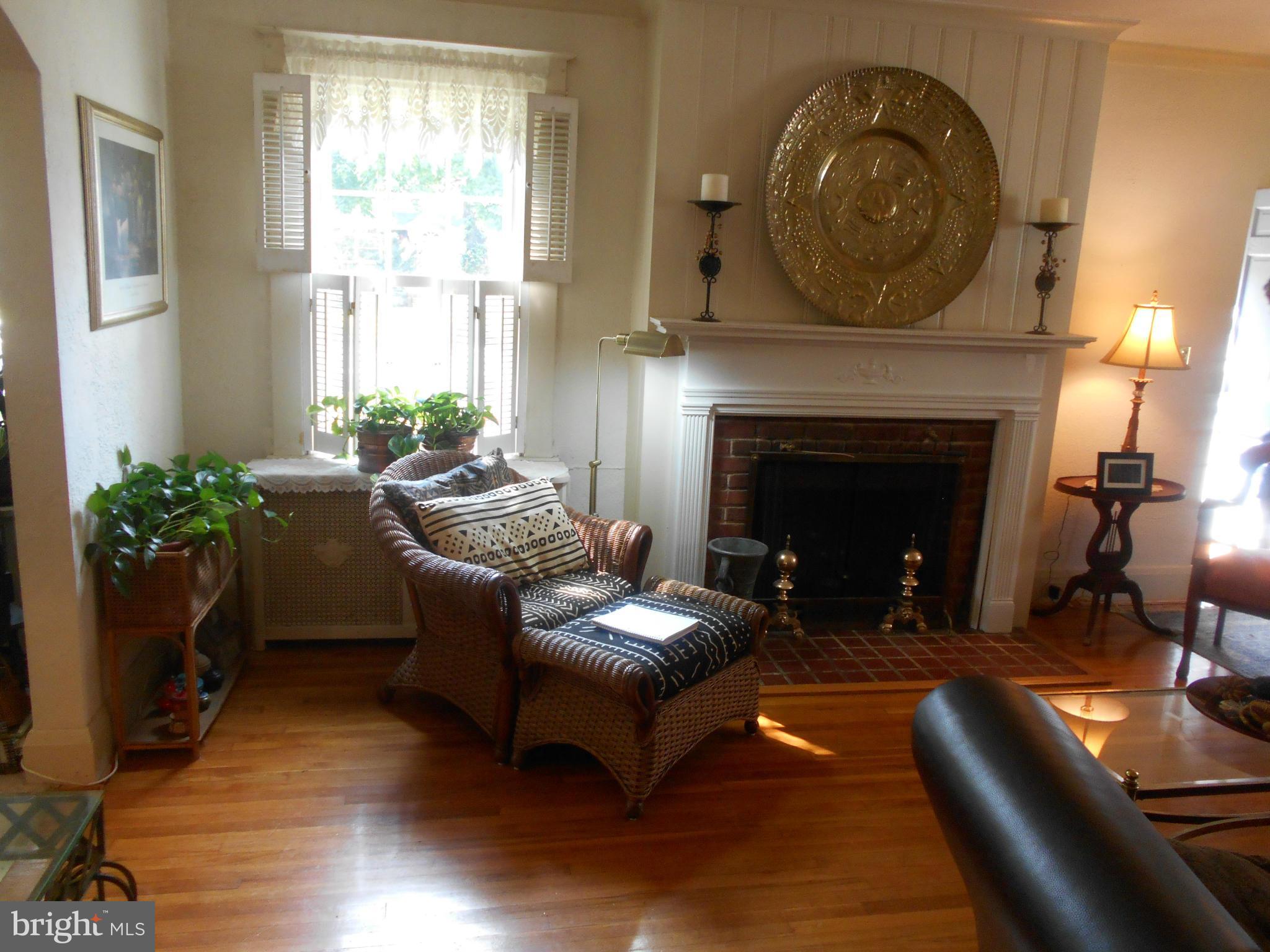 3511 Rosedale Road Baltimore, MD 21215 - Photo 6 of 29 Living Room