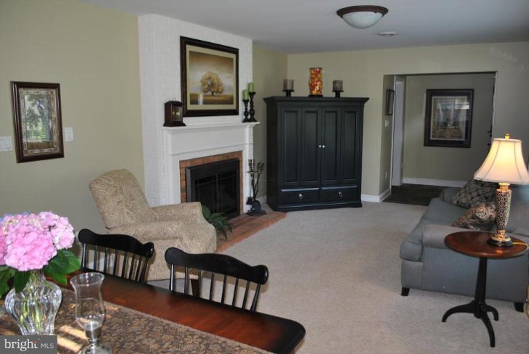 8505 Overbrook Road Fairfax, VA 22031 - Photo 17 of 26 Dining Room