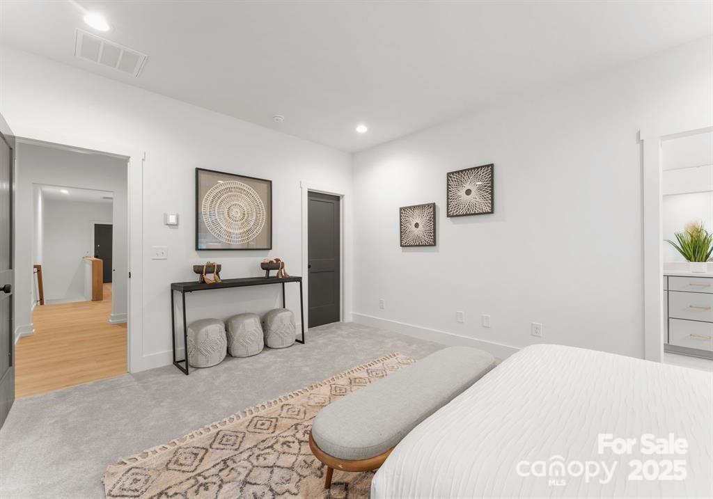 2074 Eaton Road Charlotte, NC 28205 - Photo 11 of 24 Gallery Image 11
