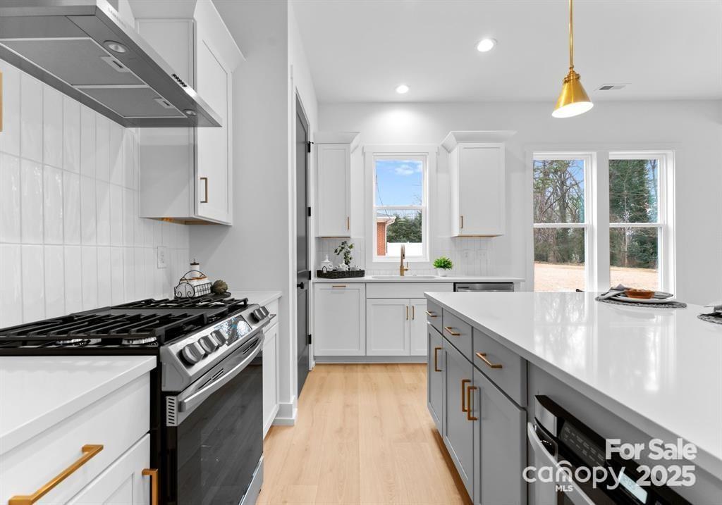 2074 Eaton Road Charlotte, NC 28205 - Photo 5 of 24 Gallery Image 5
