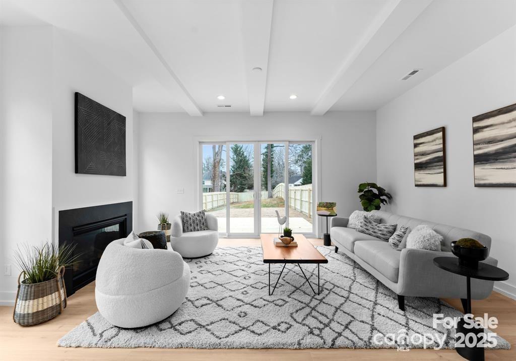 2074 Eaton Road Charlotte, NC 28205 - Photo 7 of 24 Gallery Image 7
