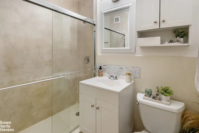 $300,000 | 2621 Palisade Avenue, Unit 2G | Spuyten Duyvil