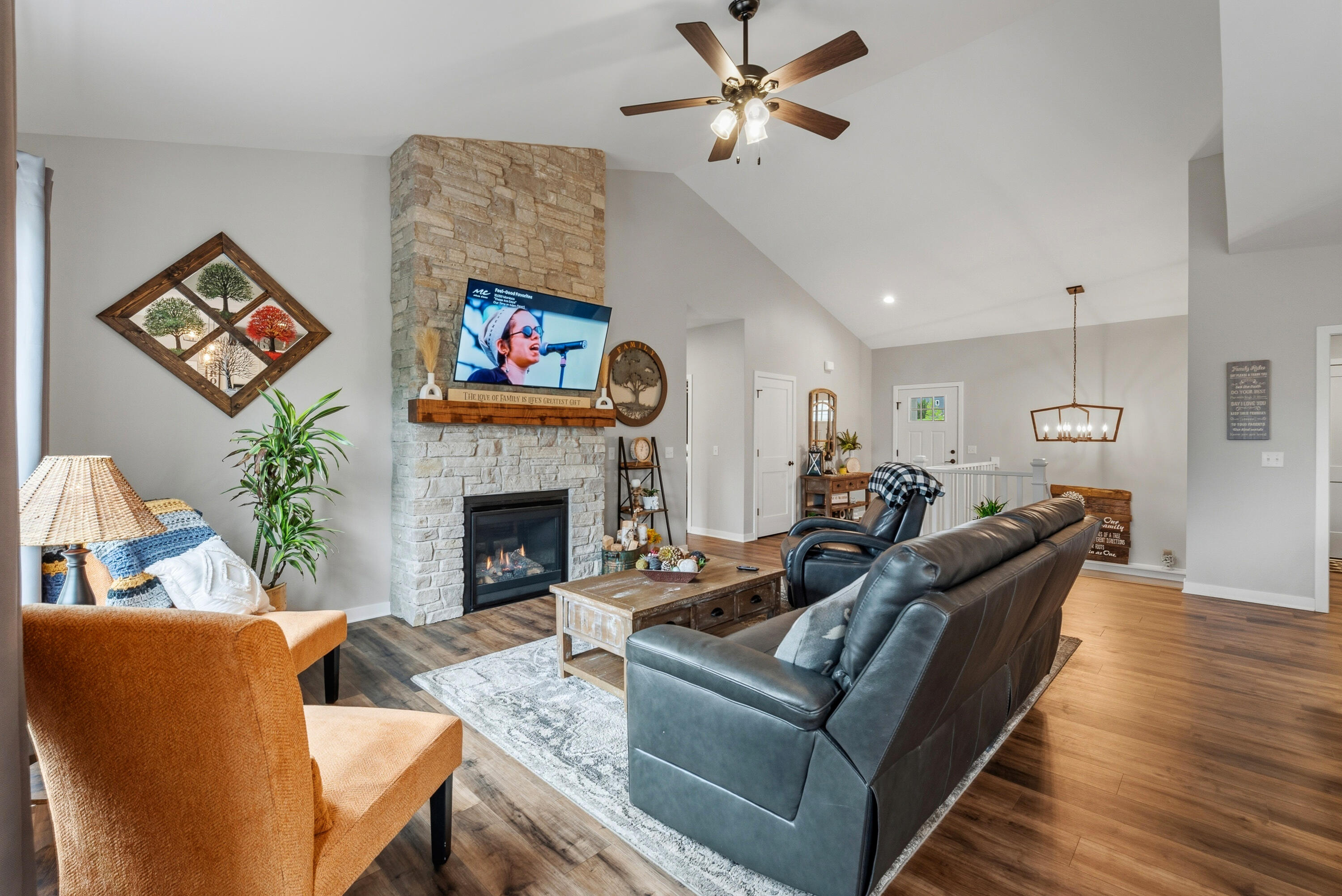 387 Drumlin Loop Ripon, WI 54971 - Photo 2 of 46 387 Drumlin Loop-16