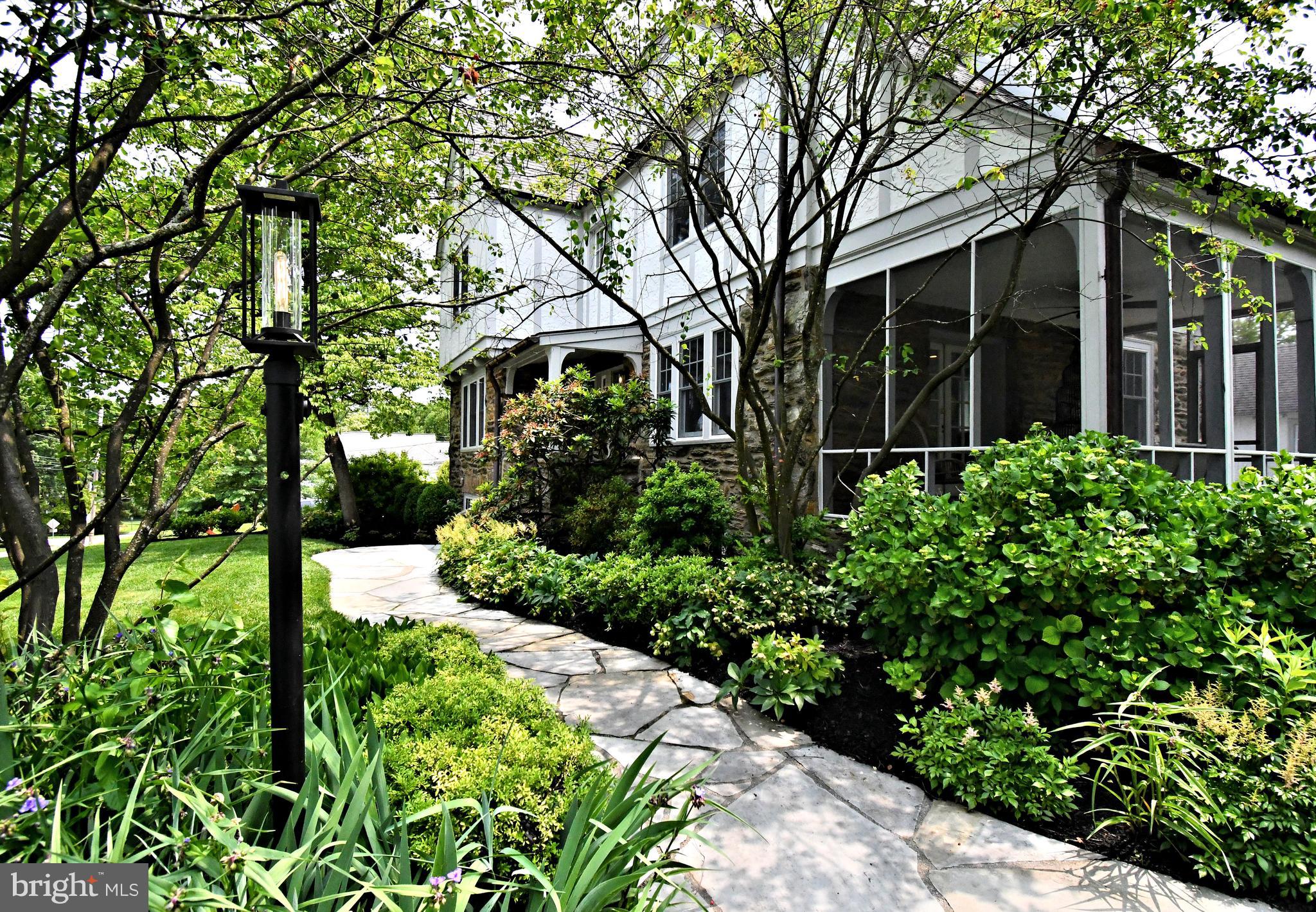 19 Croton Road Wayne, PA 19087 - Photo 3 of 64 Slate Stone Walkway & Lamppost