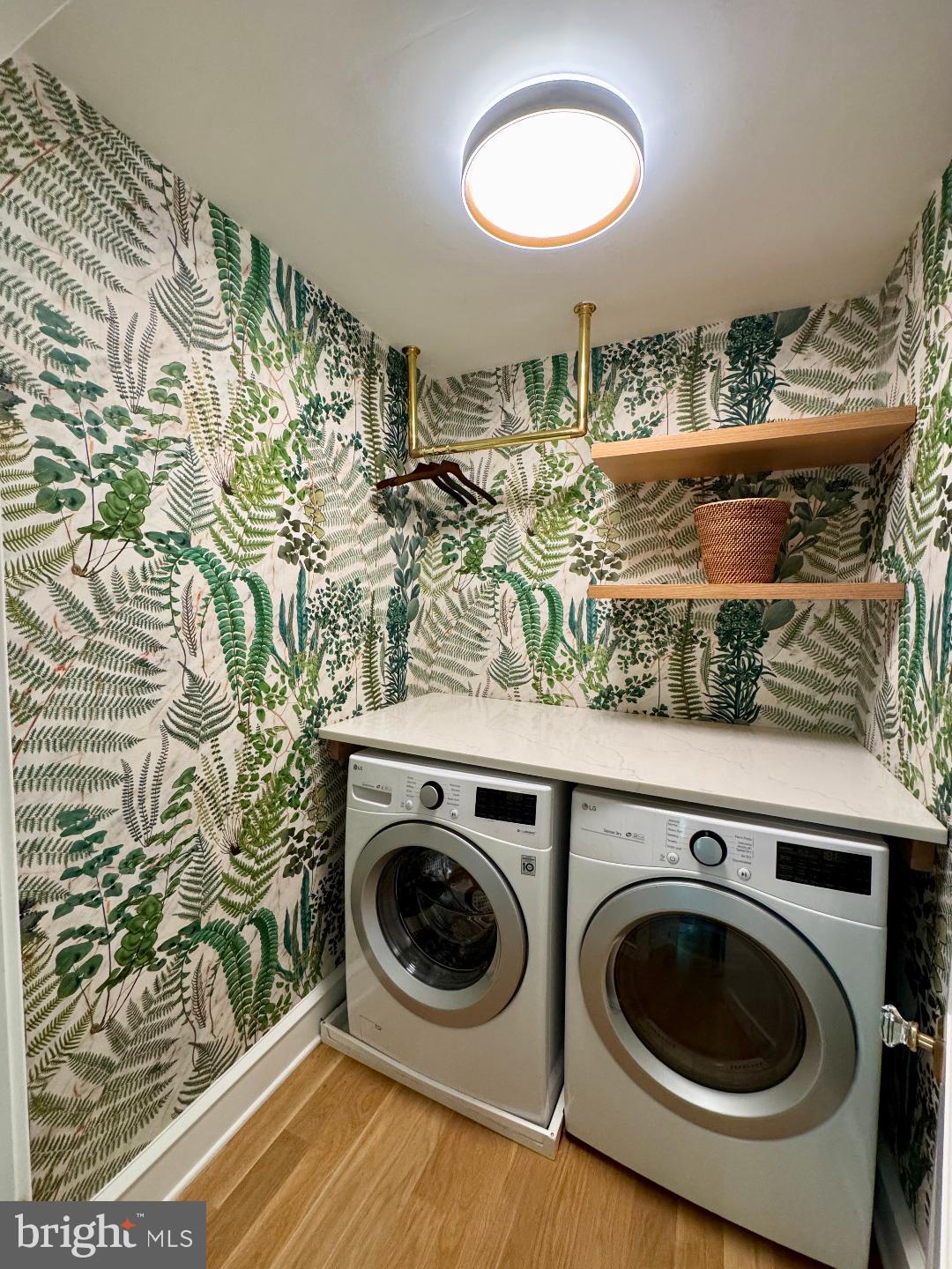 19 Croton Road Wayne, PA 19087 - Photo 32 of 64 Laundry Rm. w/marble folding table, shelves,hanger