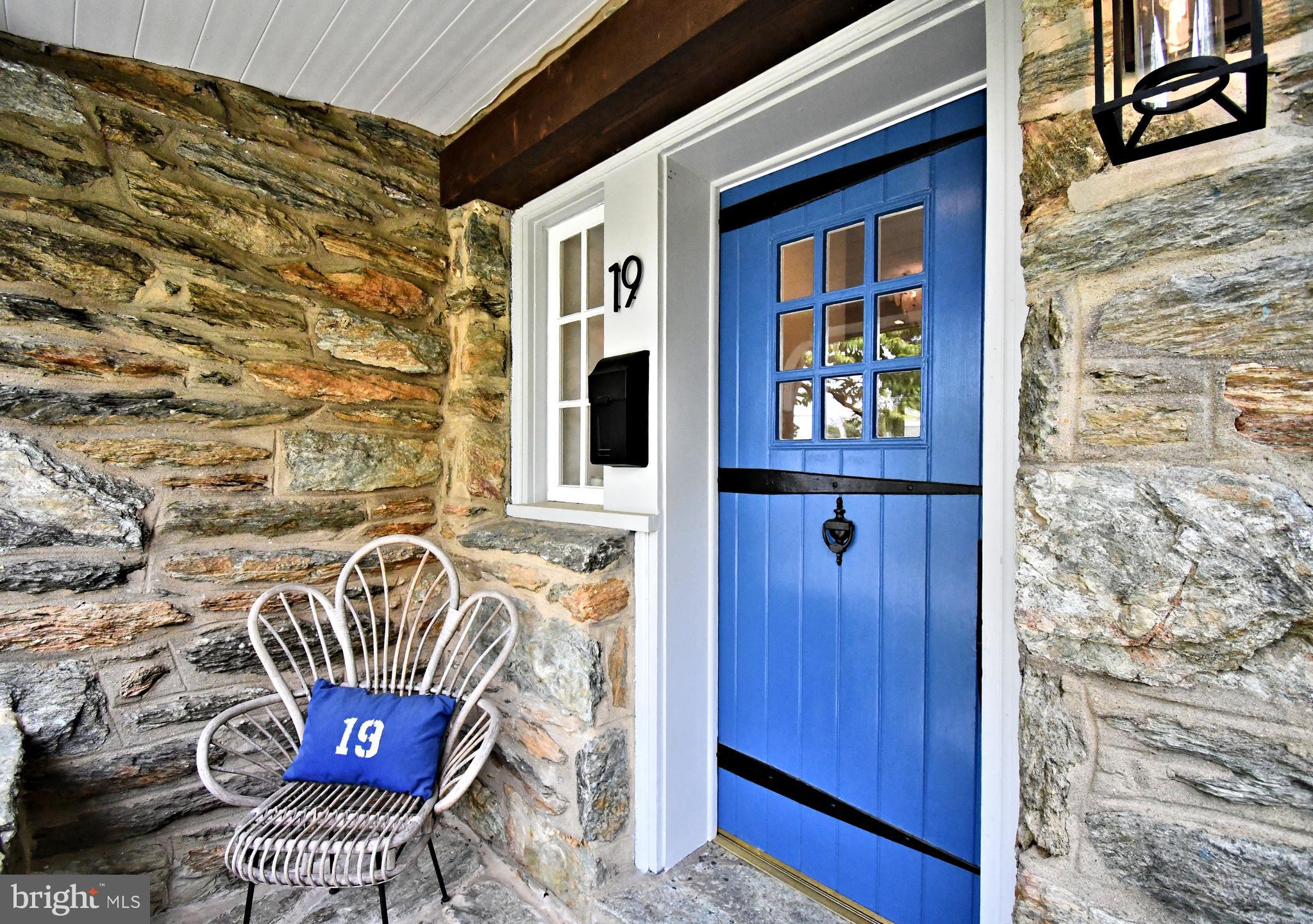 19 Croton Road Wayne, PA 19087 - Photo 5 of 64 Stately Front Door